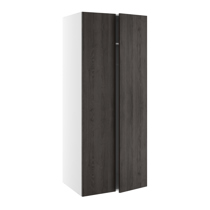 Bred garderobe med 3 hyller, hattehylle og bøylestang